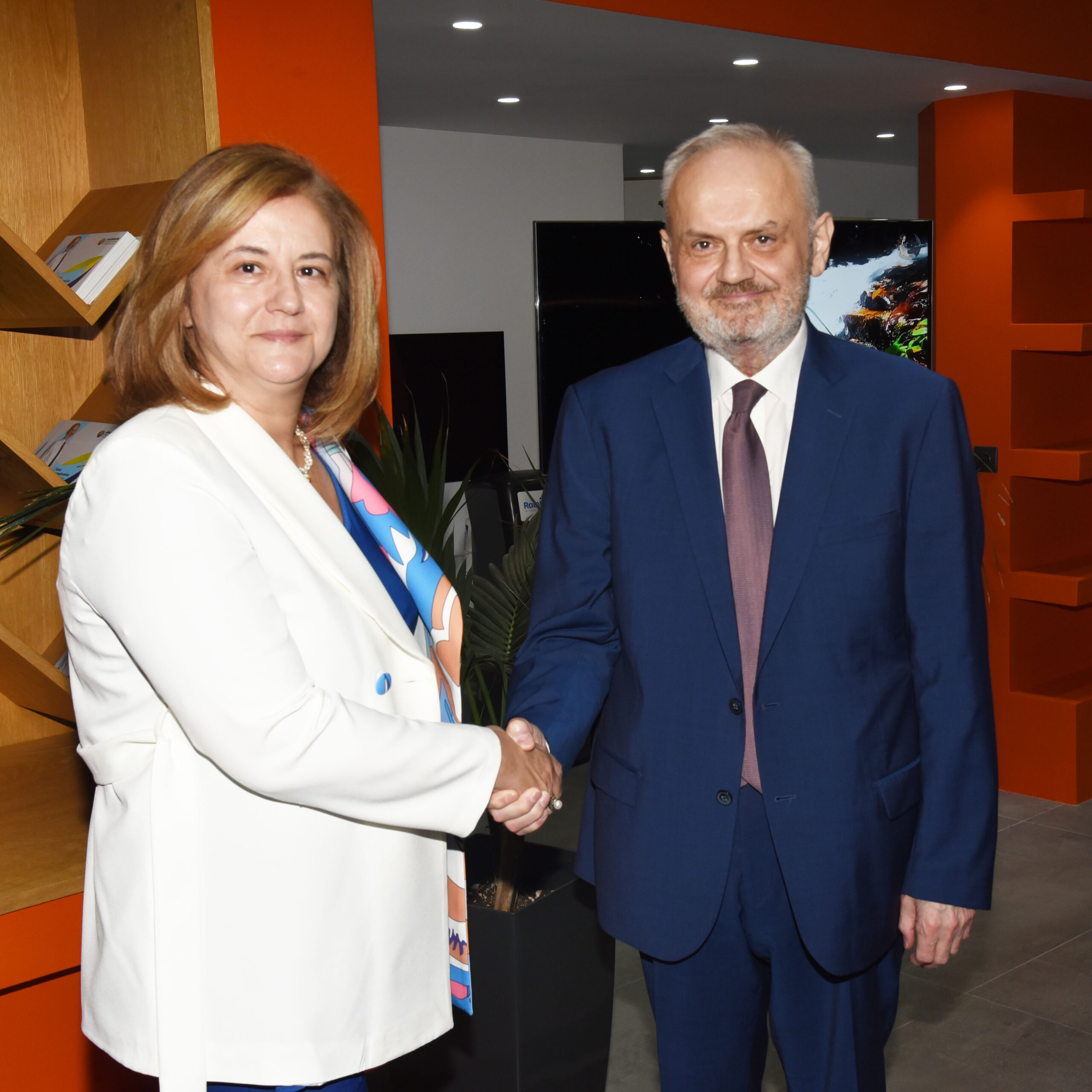 ΚΩΣΤΗ ΑΝΝΑ
